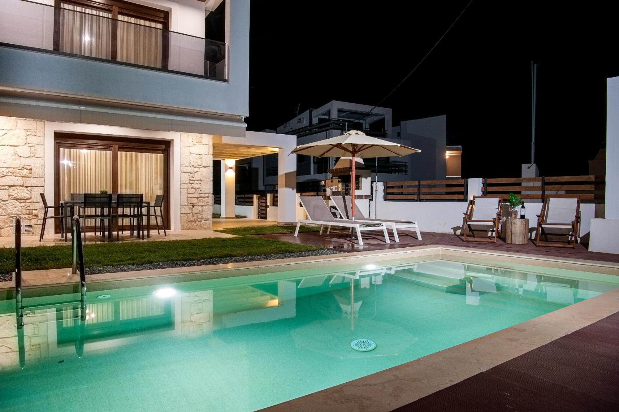 Villa Tomy's 1 Dream 2 Bedrooms With Pool *