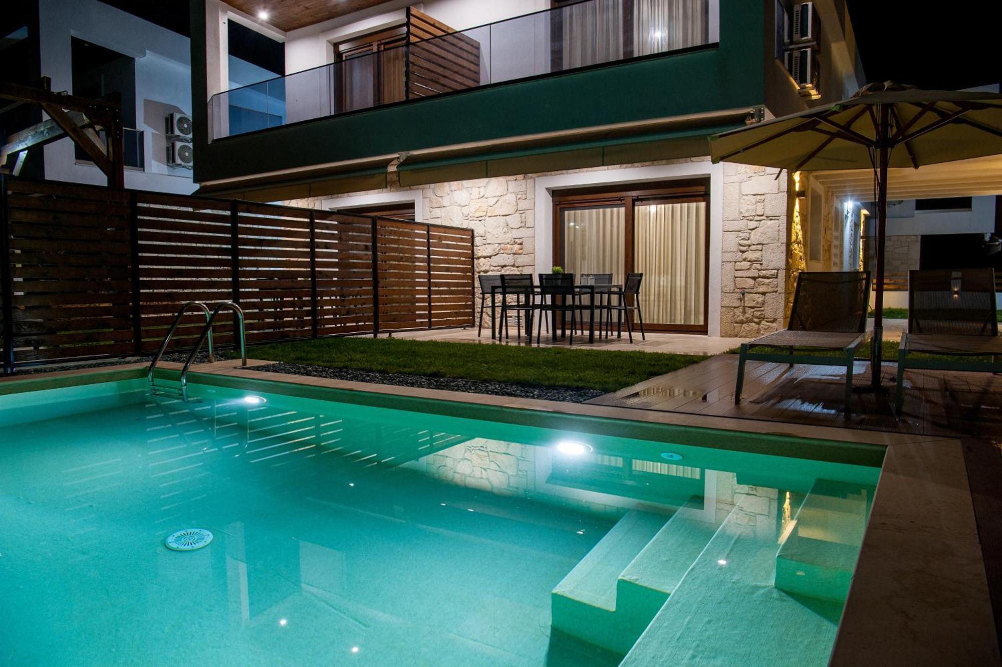 Villa Tomy's 1 Dream 2 Bedrooms With Pool